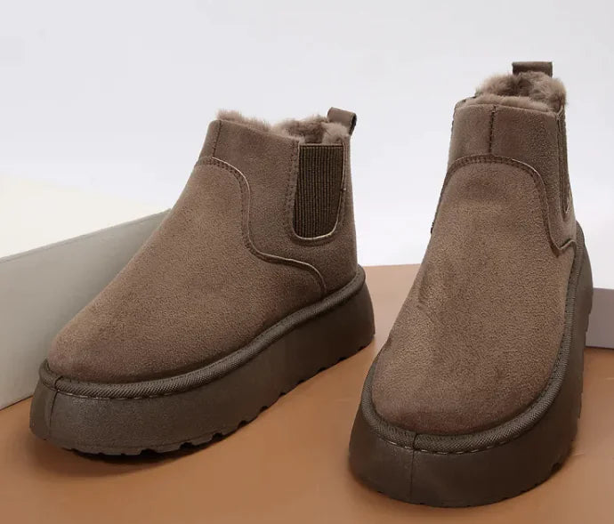 Women’s Plush Snow Boots