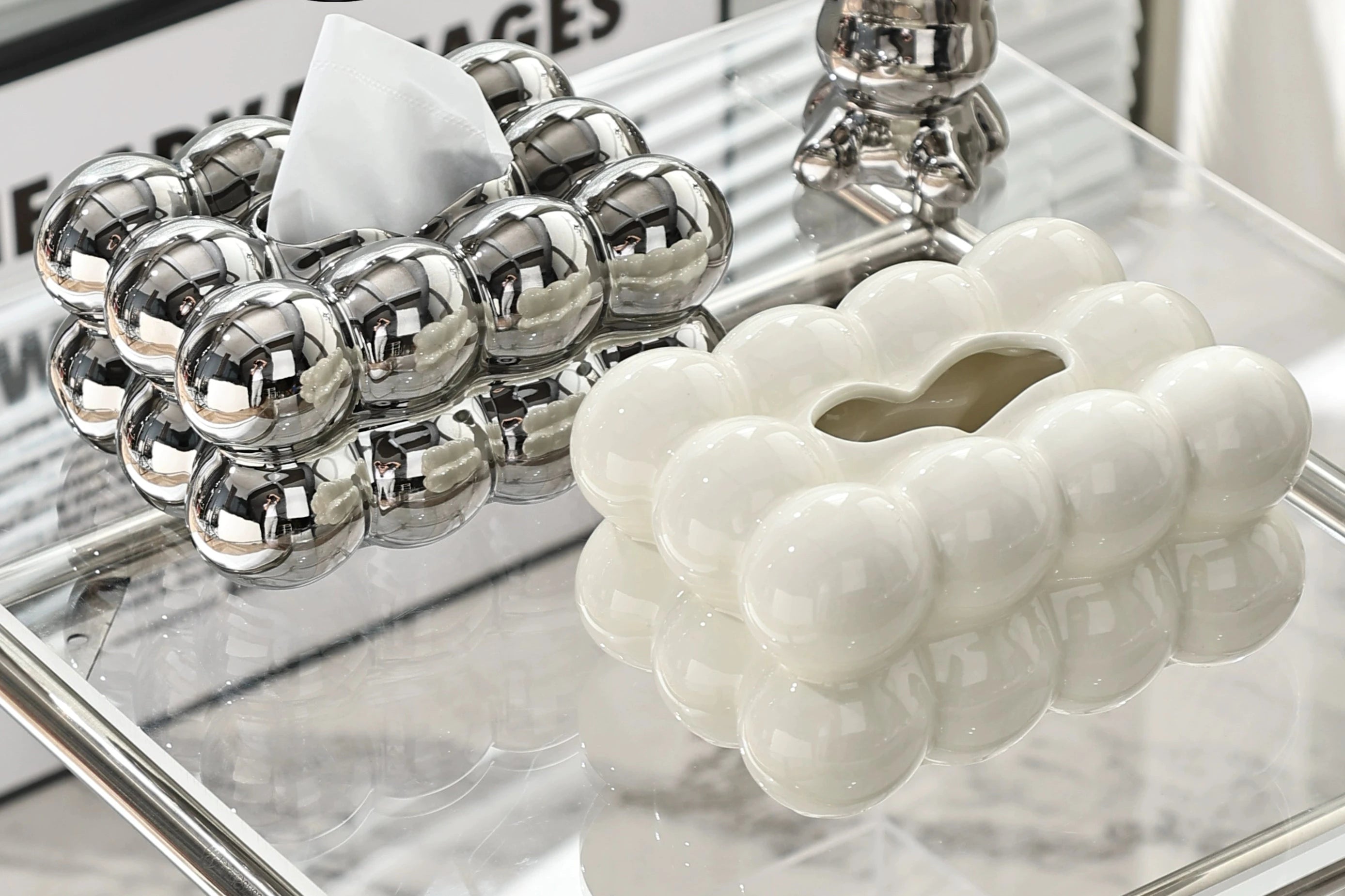 High-end tissue box holders