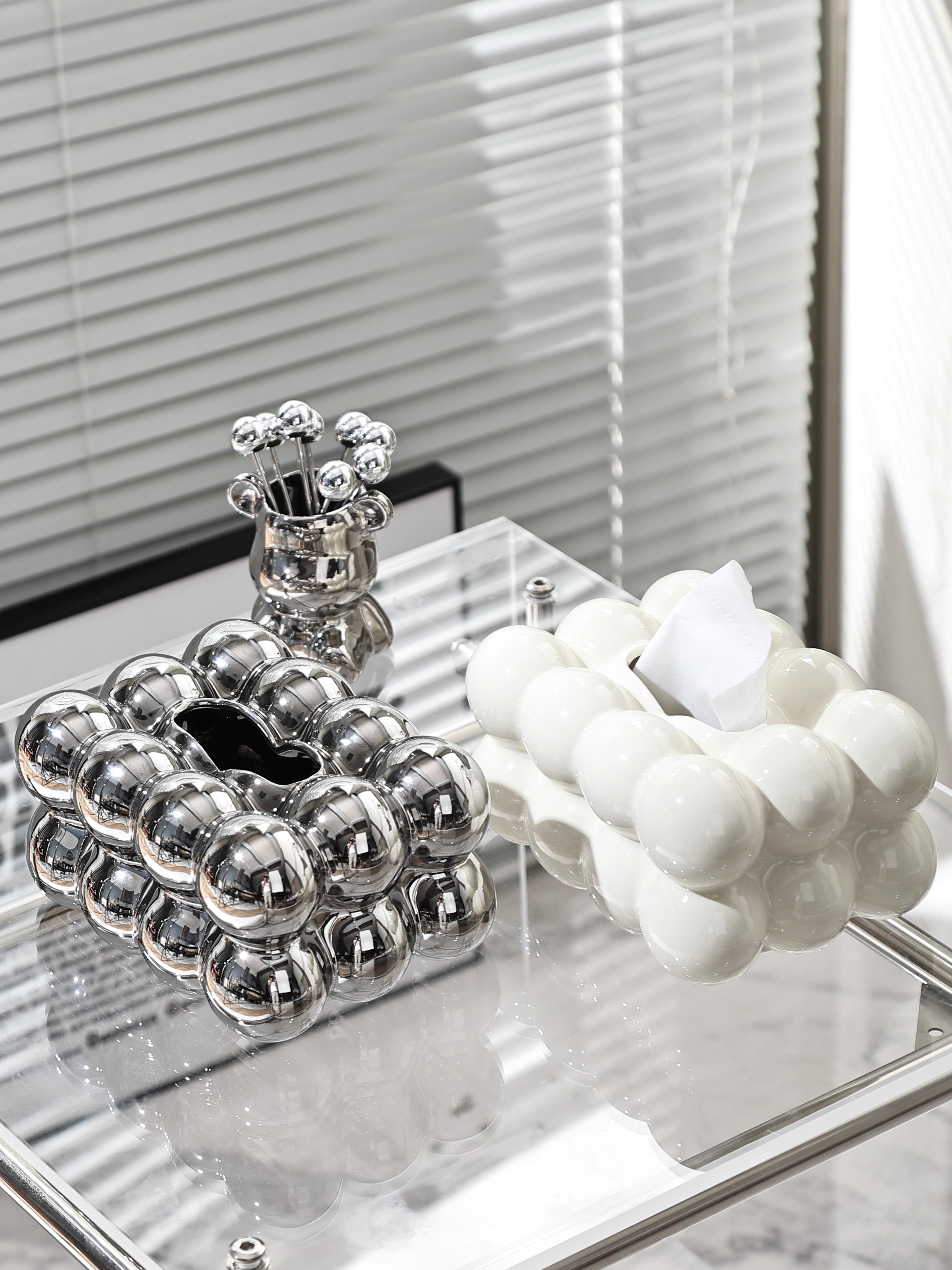 High-end tissue box holders